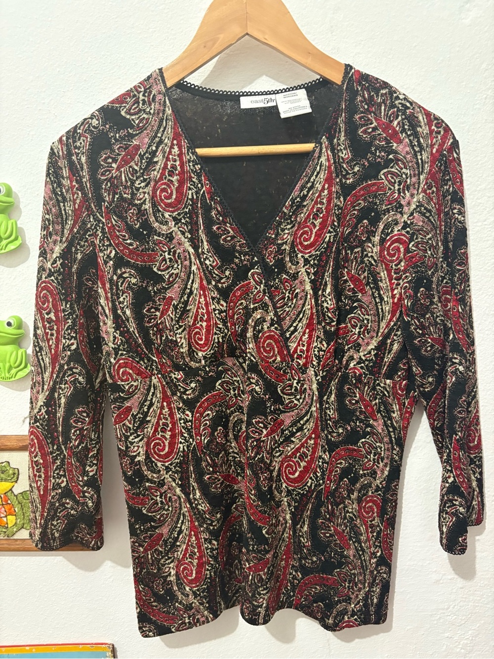 Y2K Whimsy Black and Red Paisley Stretchy V-Neck Long Sleeve Top